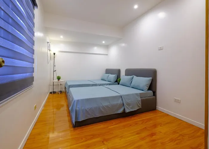 The House Of Windsor - Qc Apartamento Manila