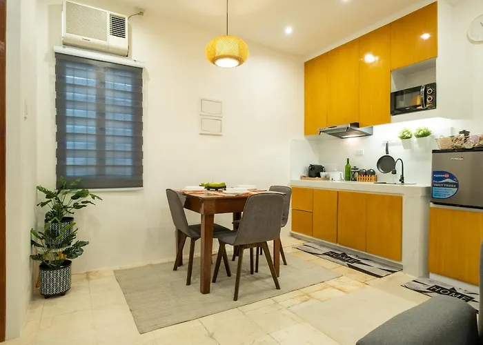 The House Of Windsor - Qc Apartamento Manila